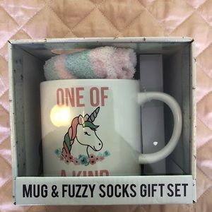 Unicorn mug and fuzzy socks set
